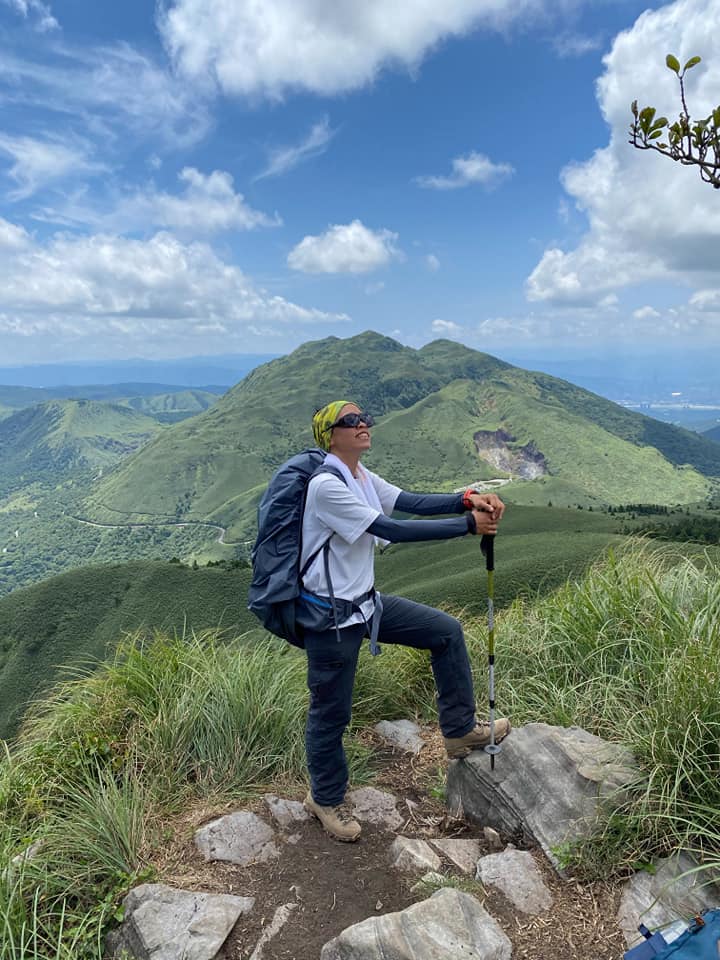 小觀音山群峰 北投三芝健行 直上小觀音山西峰唯美箭竹草坡