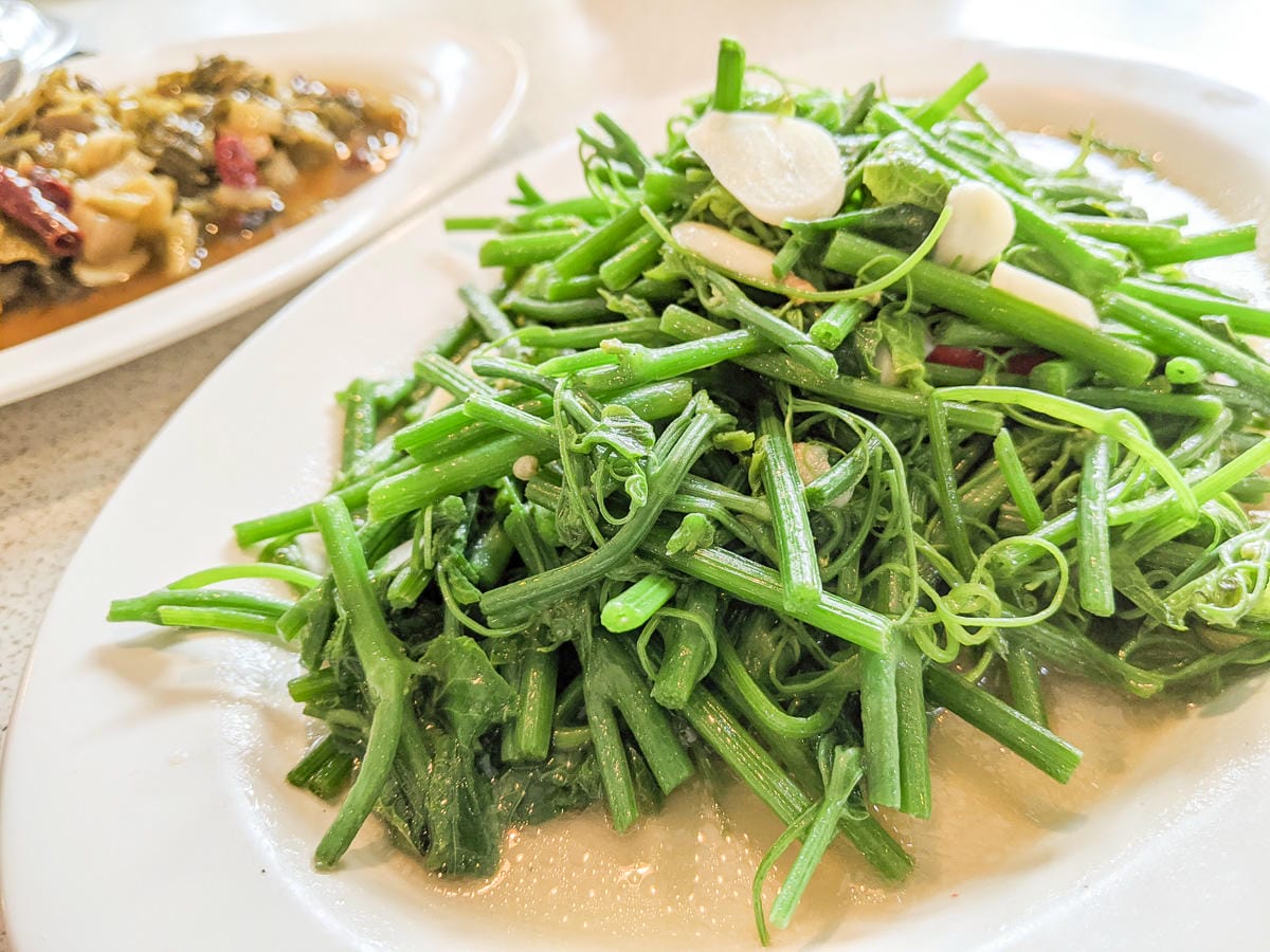 清境七彩屋雲南擺夷料理 多人合菜高CP好停車有人情味的餐廳