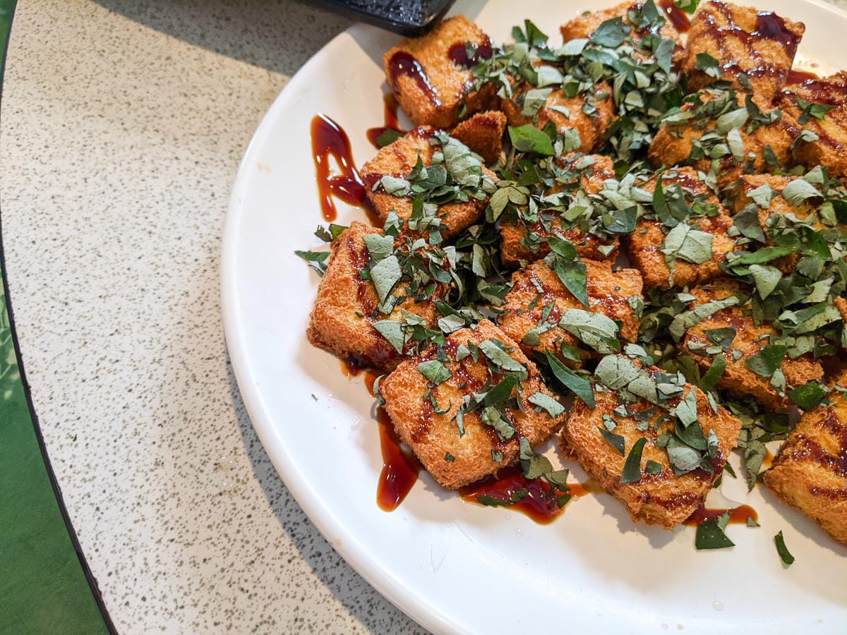 清境七彩屋雲南擺夷料理 多人合菜高CP好停車有人情味的餐廳