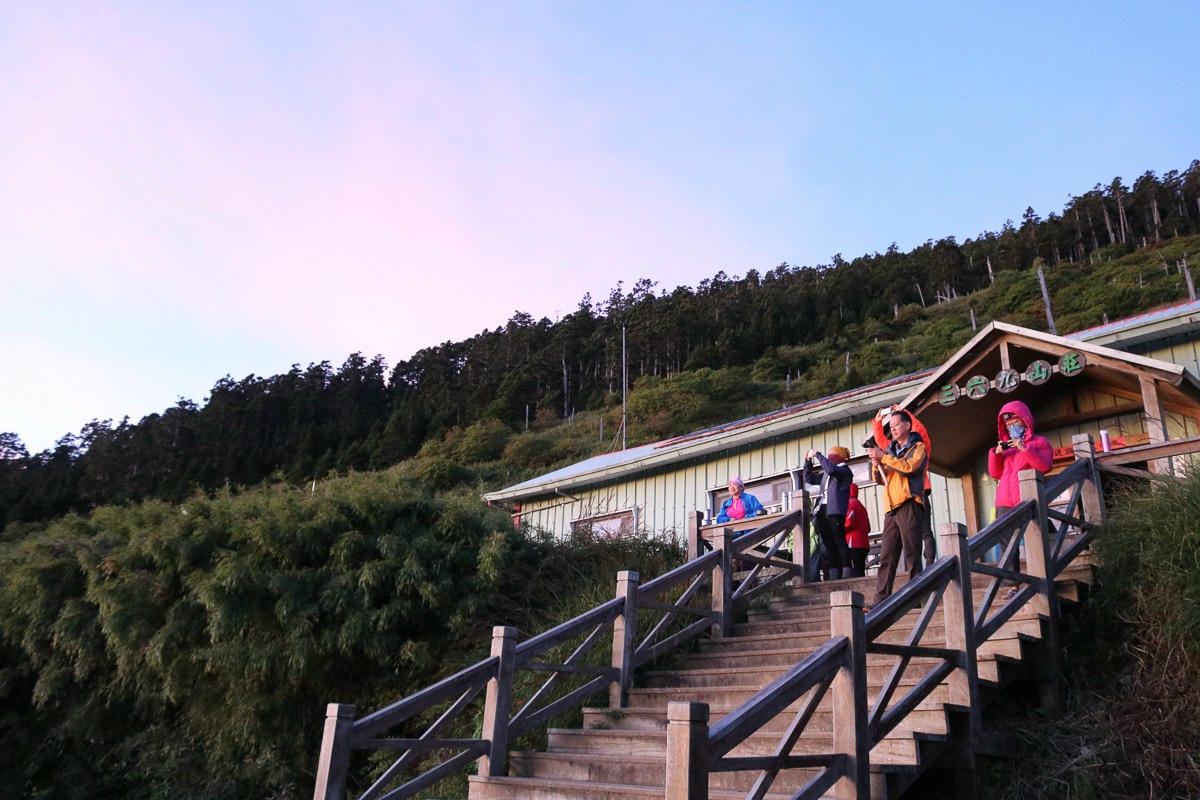 三六九山莊入住感想 雪山新手雪霸宿營地抽籤搶床位