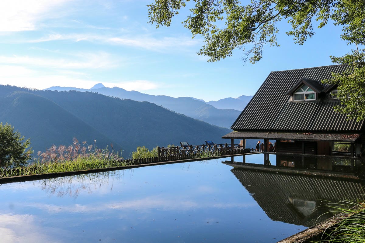 台灣第二高峰雪山三天兩夜 百岳雪山東峰下雨快跑啊