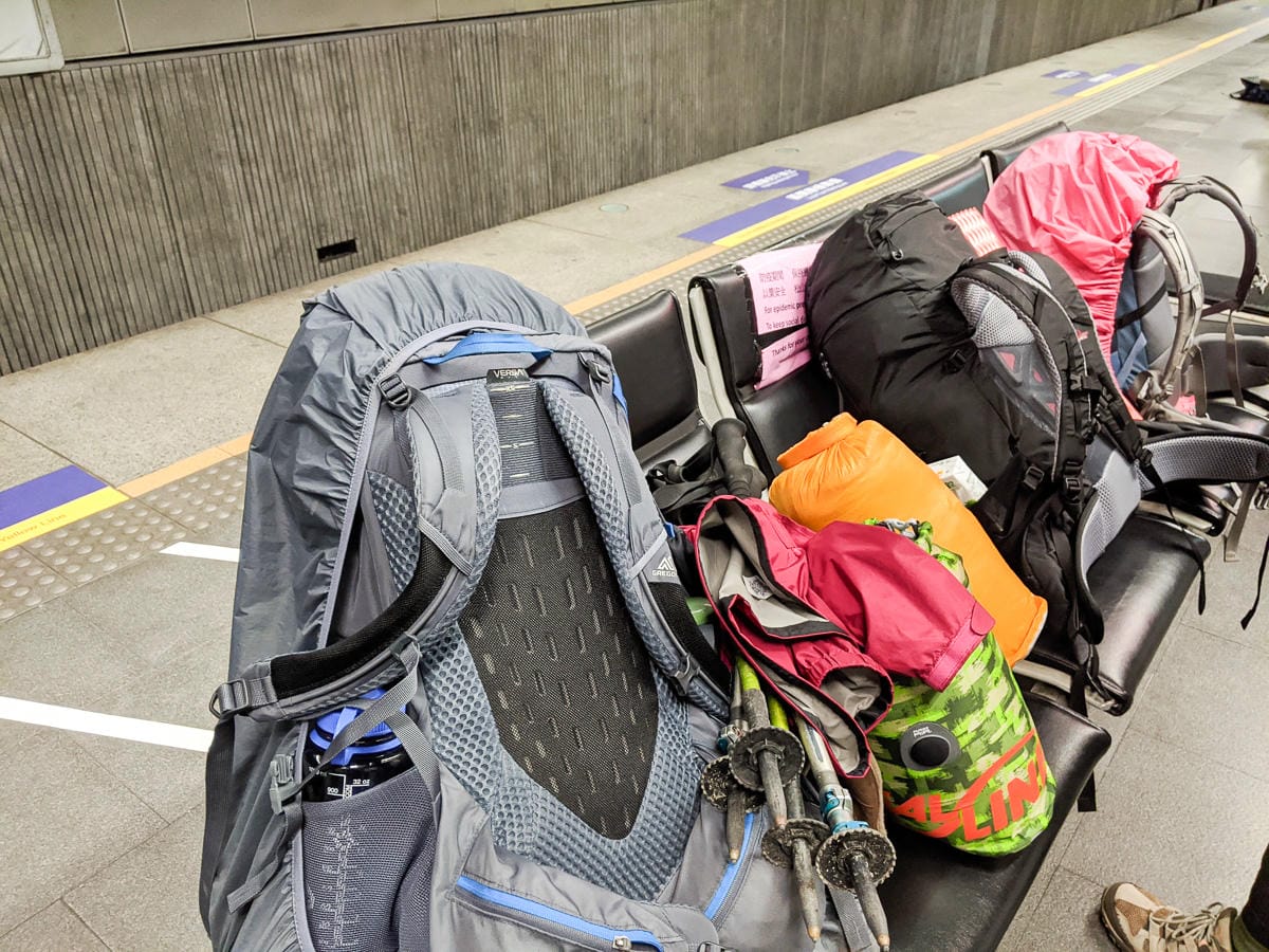 登山衣服吸濕排汗快乾長袖 防風外套 中層衣 羊毛內褲品牌心得比較