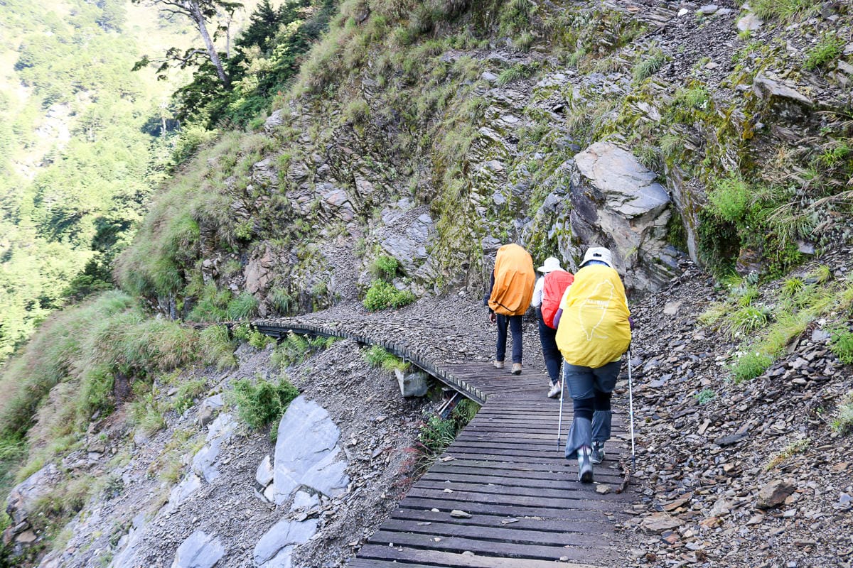 奇萊南華三天兩夜 奇萊南峰能高北峰 能高瀑布根本能量景點