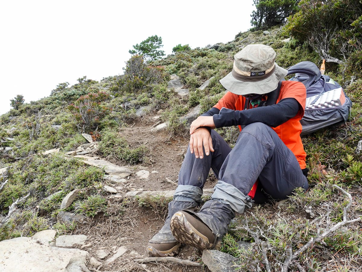 登山衣服吸濕排汗快乾長袖 防風外套 中層衣 羊毛內褲品牌心得比較