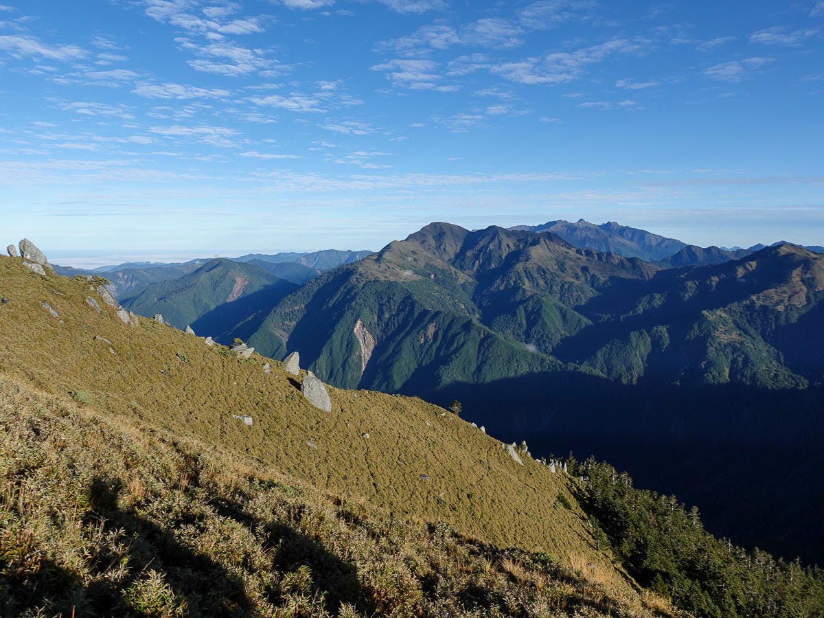 戒茂斯上嘉明湖O形順登三叉向陽 腳底冒煙了卻無比值得 四 - 第17張圖 戒茂斯上嘉明湖O形順登三叉向陽 腳底冒煙了卻無比值得 四