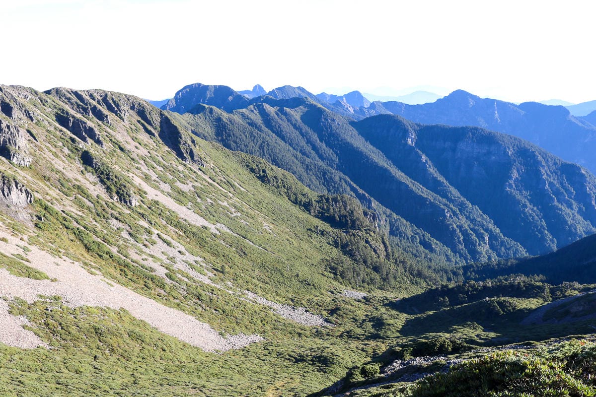 雪山三天兩夜 台灣第二高峰雪山黑森林圈谷好美碎石坡我也甘願