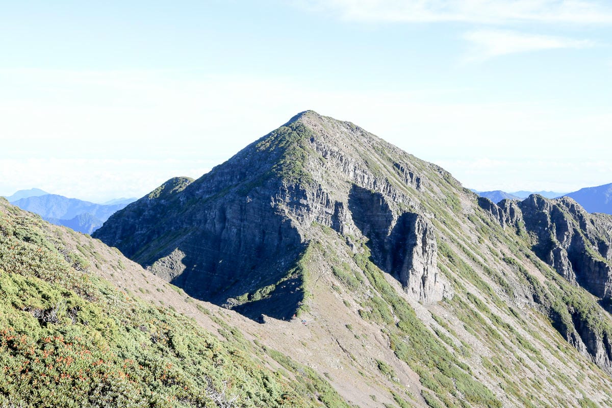 雪山三天兩夜 台灣第二高峰雪山黑森林圈谷好美碎石坡我也甘願