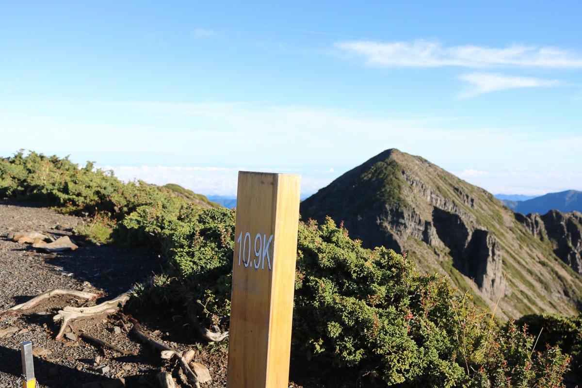 雪山三天兩夜 台灣第二高峰雪山黑森林圈谷好美碎石坡我也甘願