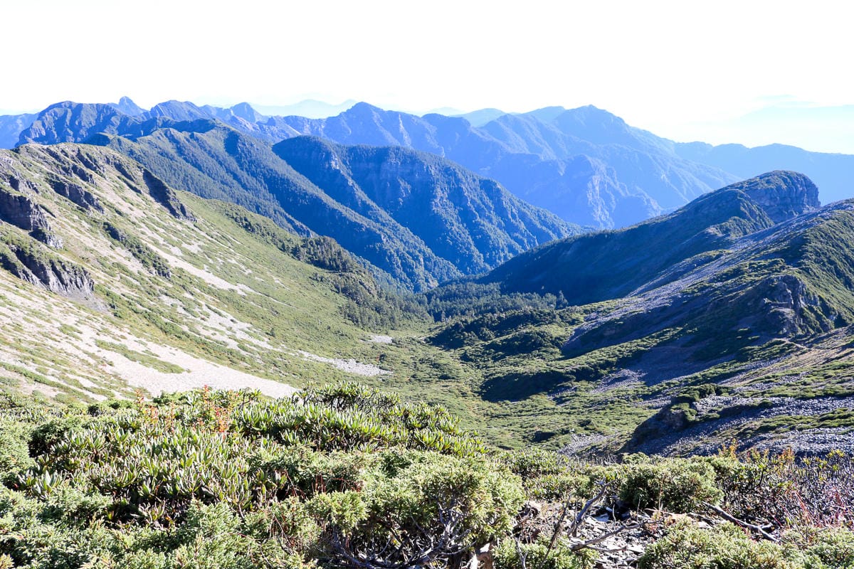 雪山三天兩夜 台灣第二高峰雪山黑森林圈谷好美碎石坡我也甘願