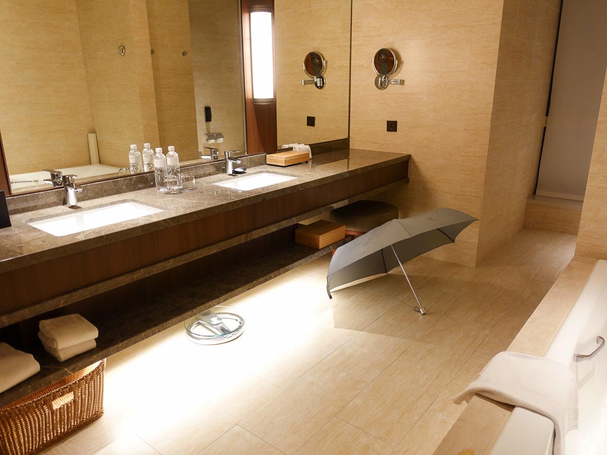 台北南港高鐵六福萬怡酒店住一晚 自助早餐敘日全日餐廳不錯吃 - 第5張圖 台北南港高鐵六福萬怡酒店住一晚 自助早餐敘日全日餐廳不錯吃