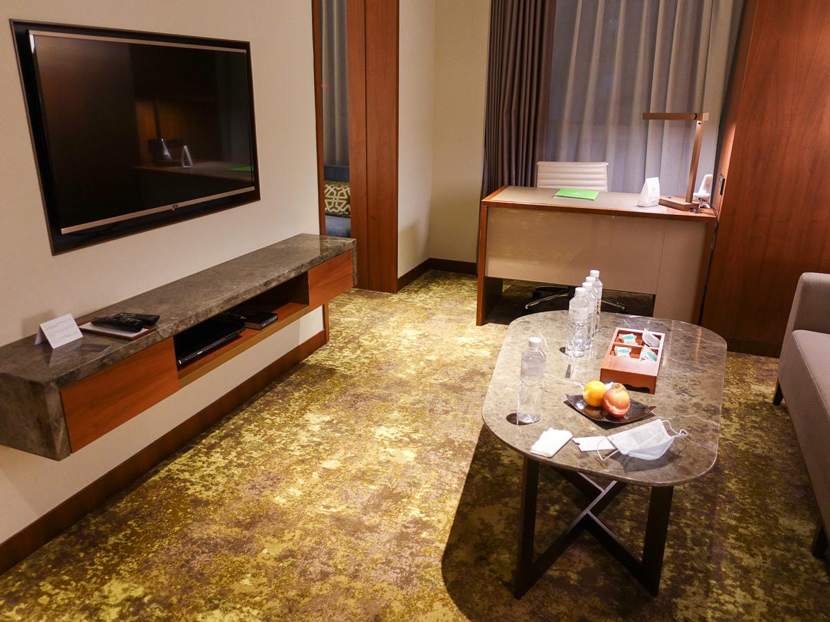 台北南港高鐵六福萬怡酒店住一晚 自助早餐敘日全日餐廳不錯吃 - 第2張圖 台北南港高鐵六福萬怡酒店住一晚 自助早餐敘日全日餐廳不錯吃