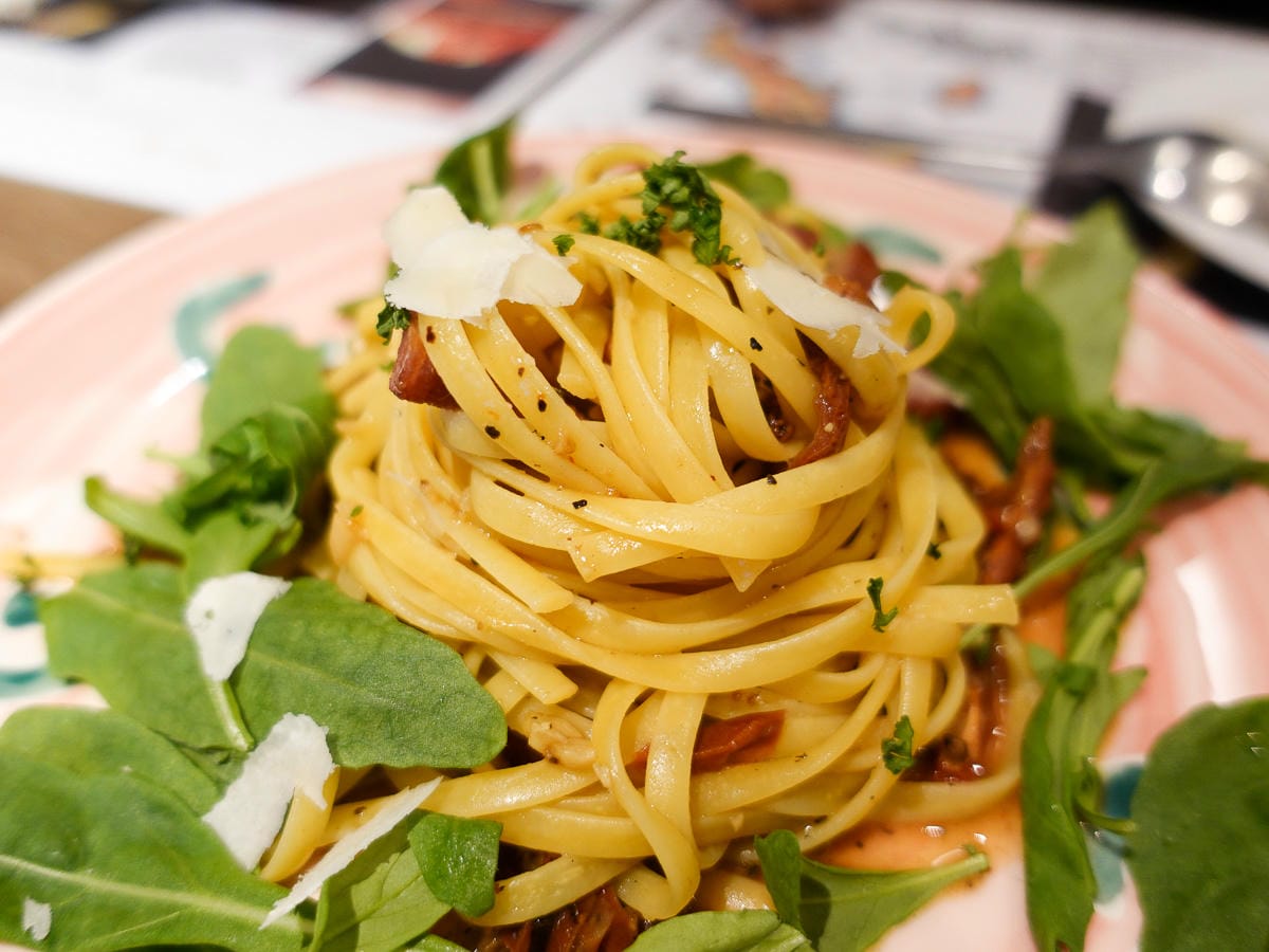 台北推薦窯烤披薩 BANCO八德店 PIZZA自製生麵披薩果然好吃