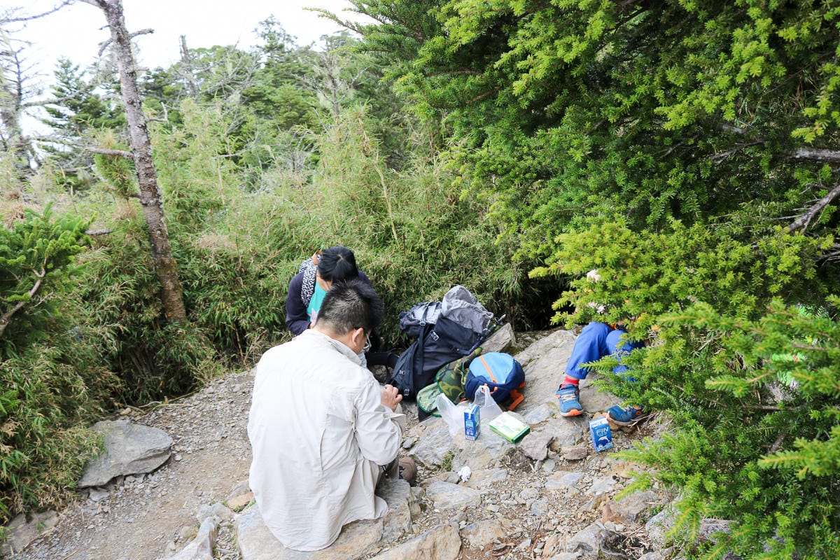 一生只爬這次 玉山前峰單攻感想 無敵厭世石瀑是噩夢不是百岳新手入門