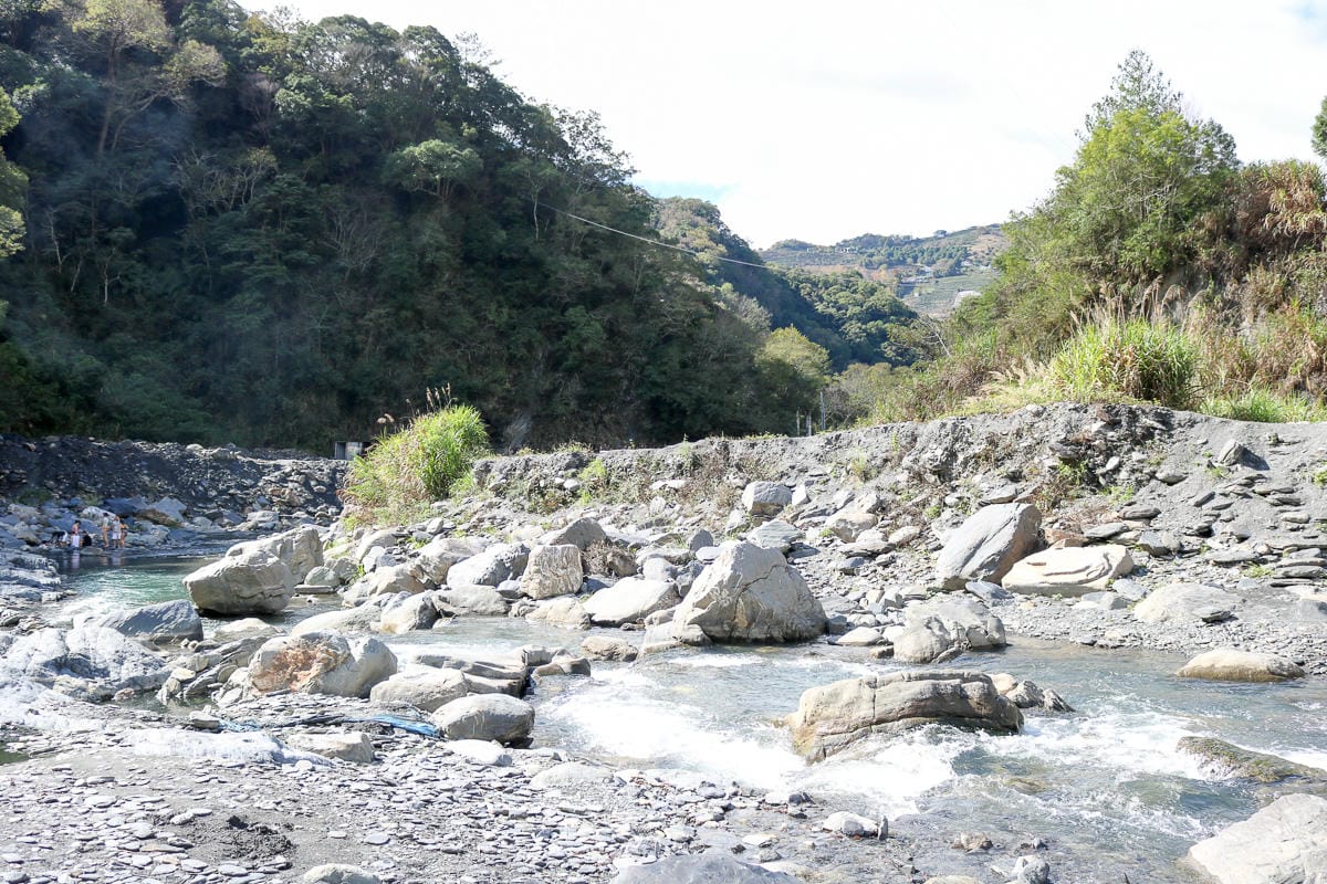 雲海溫泉 野營溫泉兩天爬到飽 南投秘境溯溪攀岩露營泡湯一次滿足
