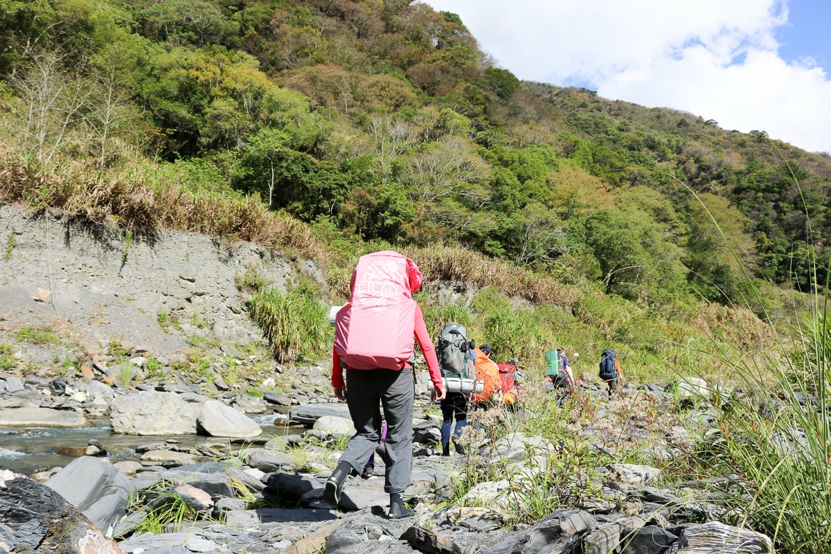 雲海溫泉 野營溫泉兩天爬到飽 南投秘境溯溪攀岩露營泡湯一次滿足