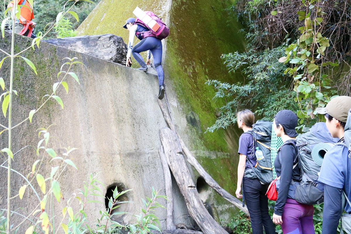 雲海溫泉 野營溫泉兩天爬到飽 南投秘境溯溪攀岩露營泡湯一次滿足