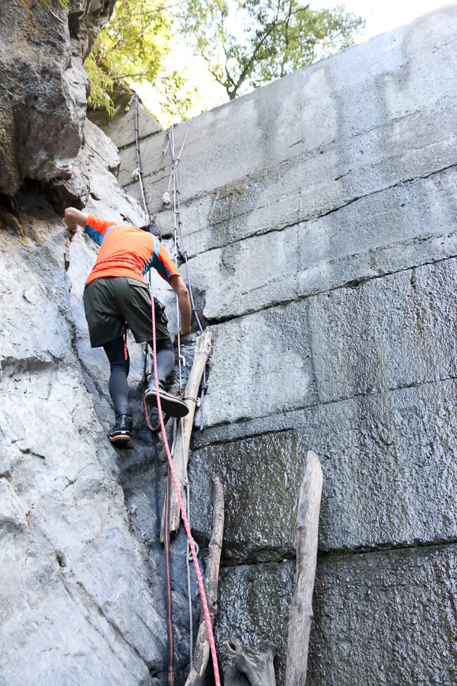 雲海溫泉 野營溫泉兩天爬到飽 南投秘境溯溪攀岩露營泡湯一次滿足