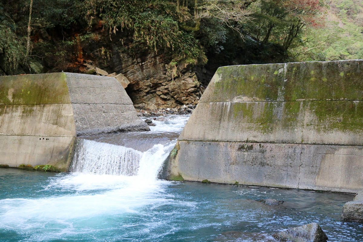 雲海溫泉 野營溫泉兩天爬到飽 南投秘境溯溪攀岩露營泡湯一次滿足