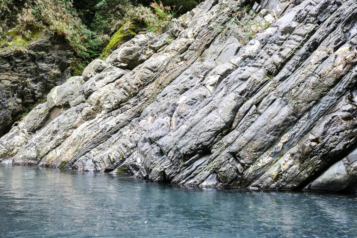雲海溫泉 野營溫泉兩天爬到飽 南投秘境溯溪攀岩露營泡湯一次滿足