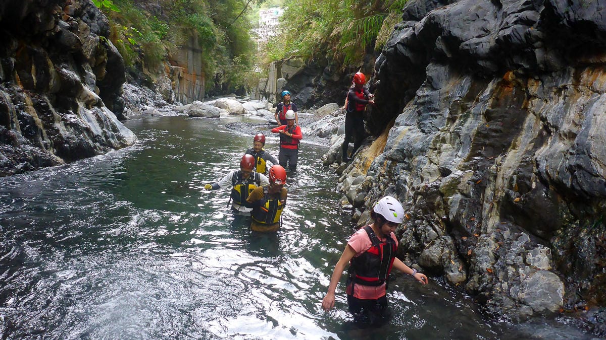 南投野溪溫泉 馬海濮溫泉大片絕美彩壁配上溫度迷人的溫泉泉池 - 第3張圖 南投野溪溫泉 馬海濮溫泉大片絕美彩壁配上溫度迷人的溫泉泉池