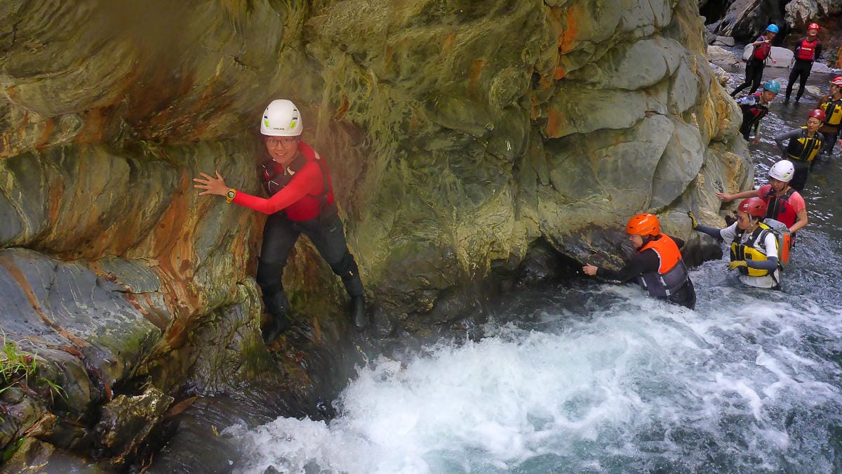 南投野溪溫泉 馬海濮溫泉大片絕美彩壁配上溫度迷人的溫泉泉池 - 第10張圖 南投野溪溫泉 馬海濮溫泉大片絕美彩壁配上溫度迷人的溫泉泉池