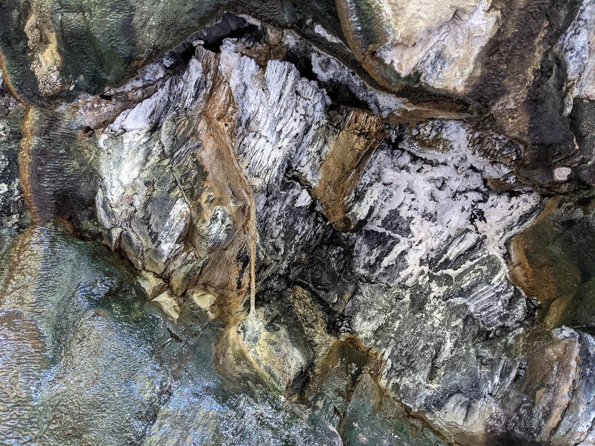 南投野溪溫泉 馬海濮溫泉大片絕美彩壁配上溫度迷人的溫泉泉池 - 第16張圖 南投野溪溫泉 馬海濮溫泉大片絕美彩壁配上溫度迷人的溫泉泉池