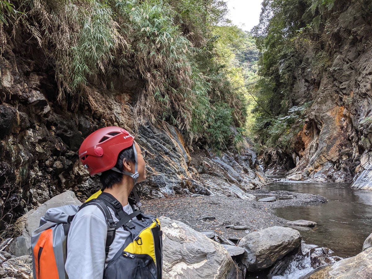 南投野溪溫泉 馬海濮溫泉大片絕美彩壁配上溫度迷人的溫泉泉池 - 第19張圖 南投野溪溫泉 馬海濮溫泉大片絕美彩壁配上溫度迷人的溫泉泉池