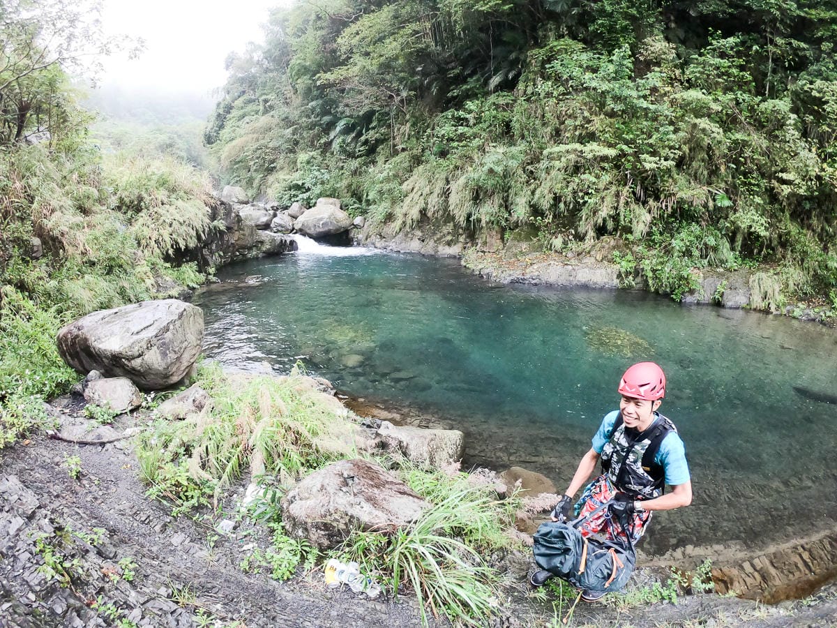 新竹尖石那羅溯溪 天然滑水道新手適合夏日玩水天堂