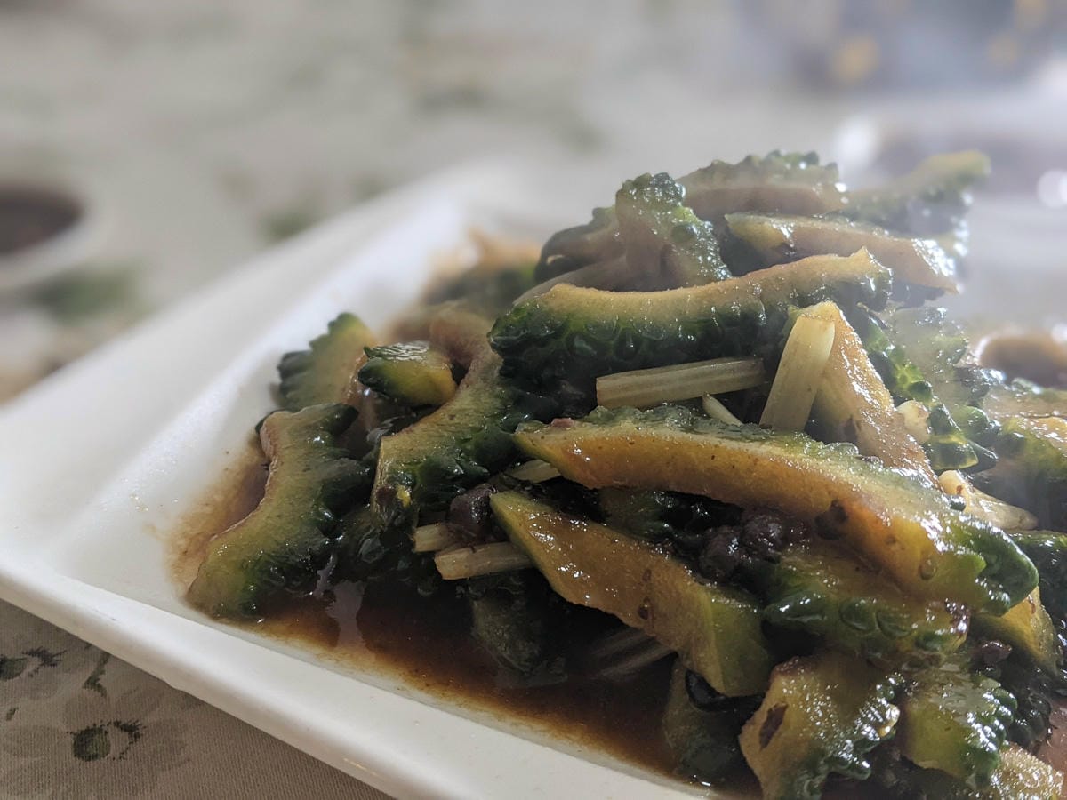 陽明山降雪，雪中登七星山注意陽明山交管 附在地推薦陽明山美食