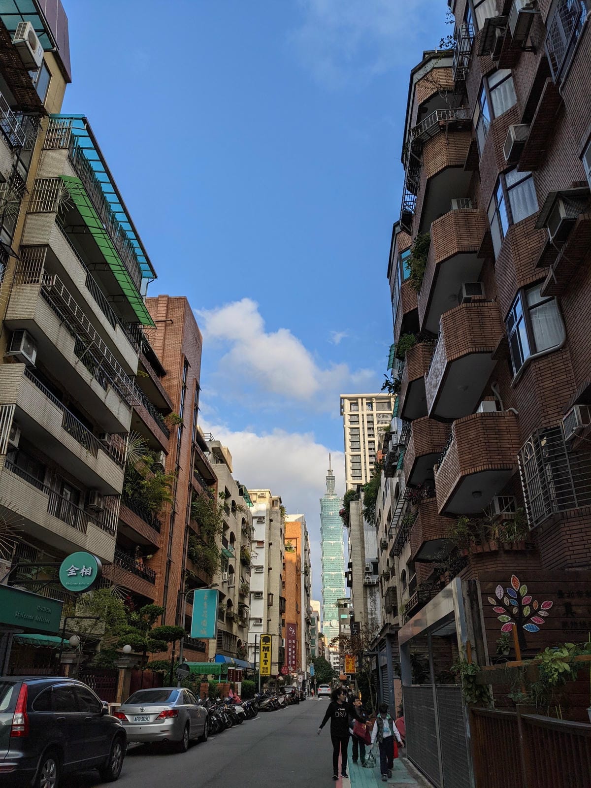 信義安和港式茶餐廳 㡣龍香港茶餐廳下午照常出餐揪甘心
