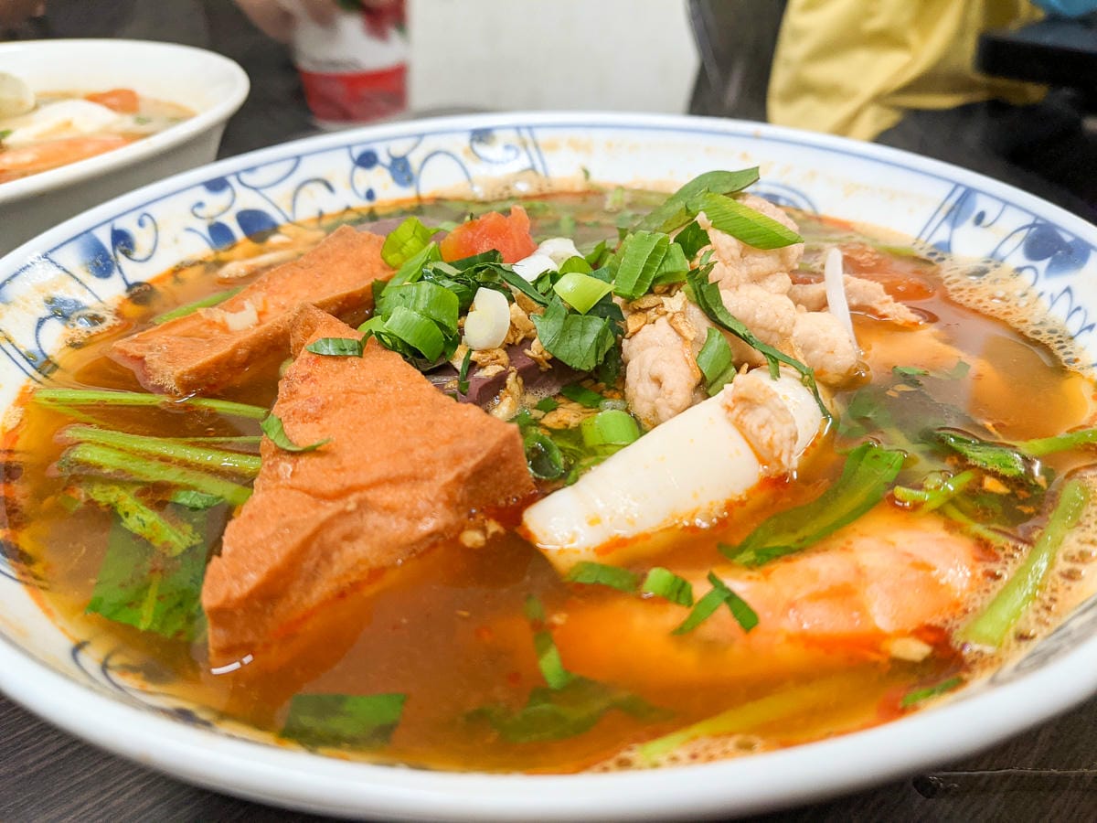 東湖阿水越南美食 巷內厲害河粉與涼拌雞絲記得早點來