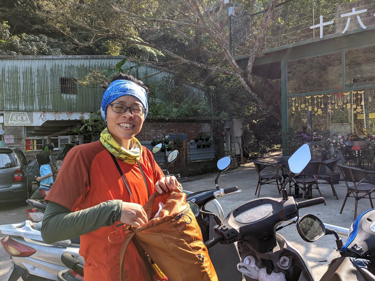 三峽五寮尖 刺激驚險爬山路線 峭壁雄峰拉繩垂降的體力活