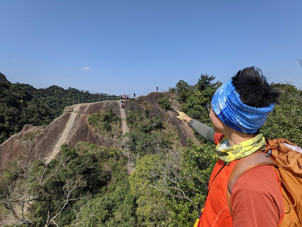 三峽五寮尖 刺激驚險爬山路線 峭壁雄峰拉繩垂降的體力活