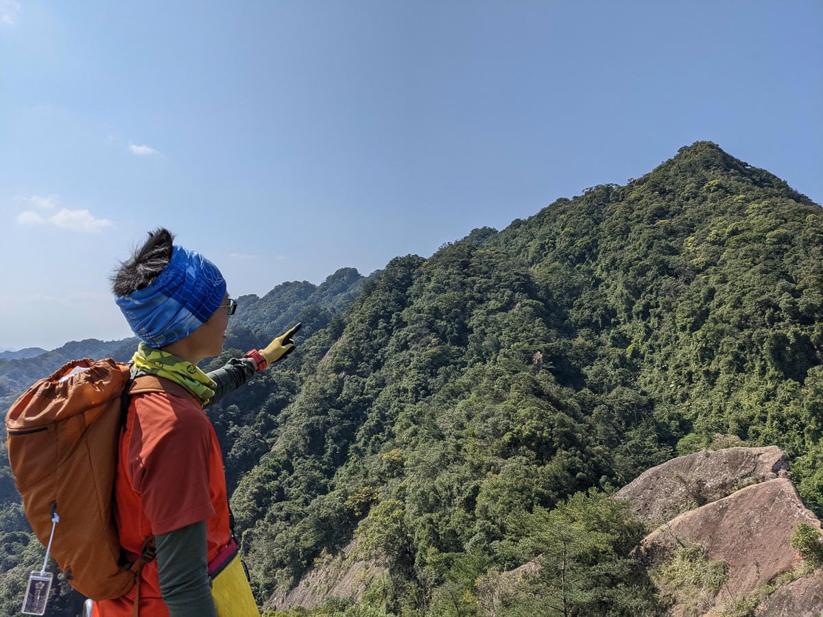 三峽五寮尖 刺激驚險爬山路線 峭壁雄峰拉繩垂降的體力活