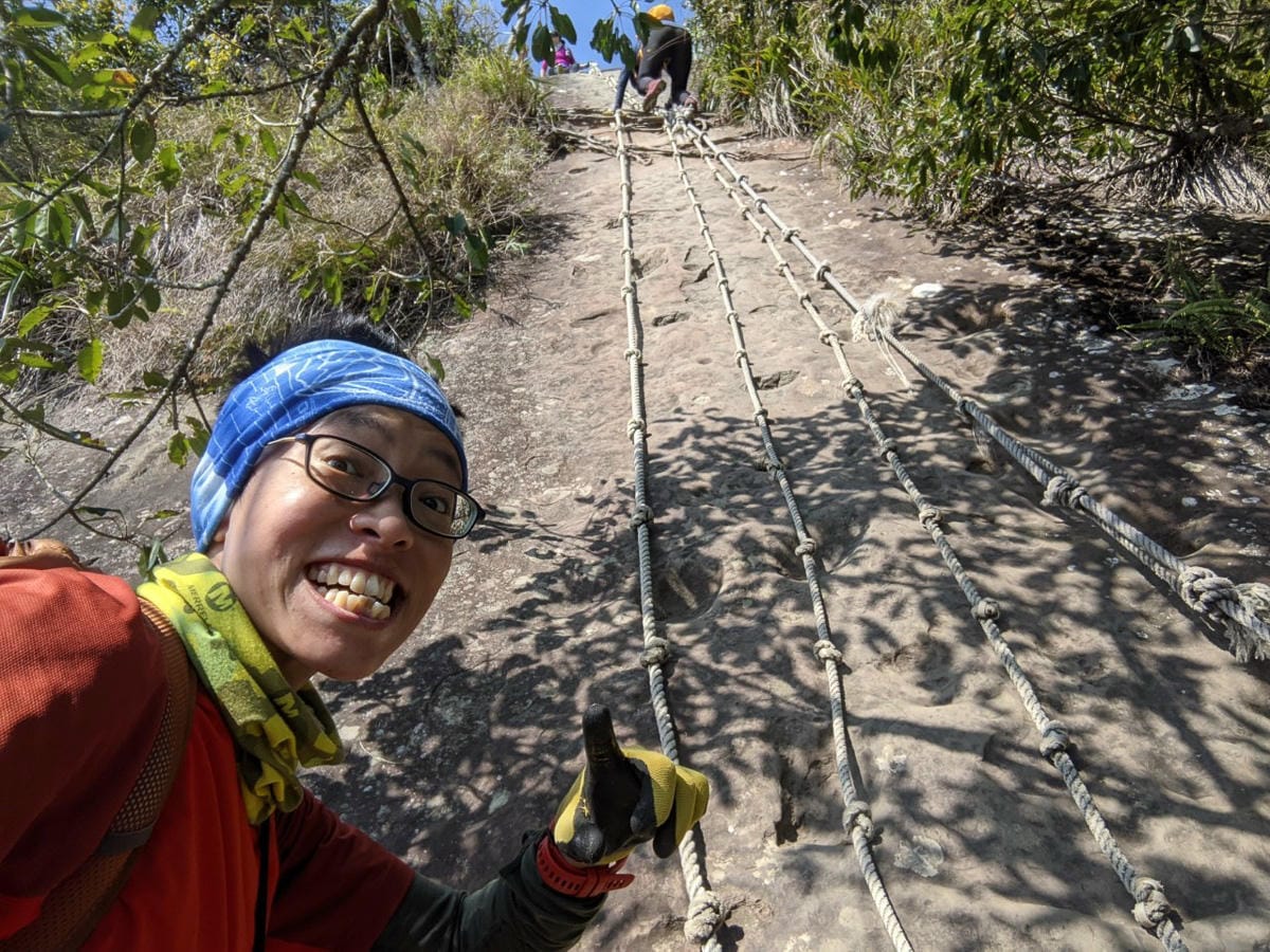 三峽五寮尖 刺激驚險爬山路線 峭壁雄峰拉繩垂降的體力活