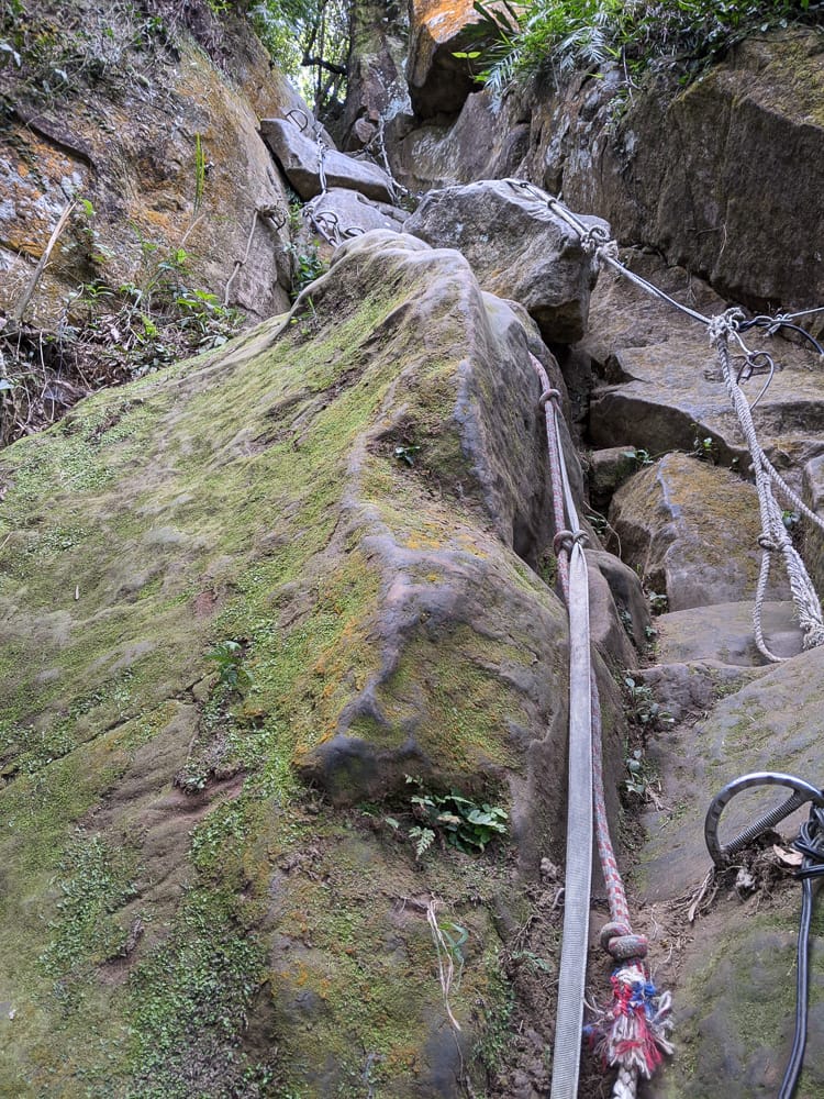 南港山攀岩步道 挑戰驚心動魄戶外攀爬場需要體能還要腦袋