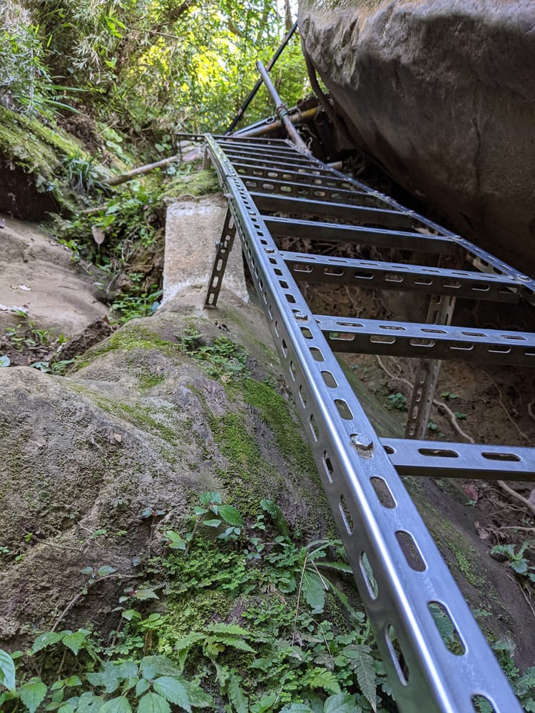 南港山攀岩步道 挑戰驚心動魄戶外攀爬場需要體能還要腦袋