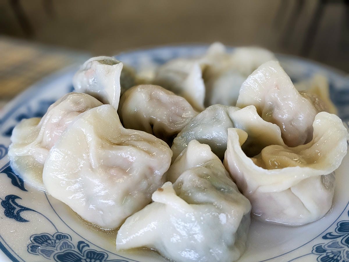 三峽五寮尖松柏園餃子館 下山熱炒小吃平假日都有