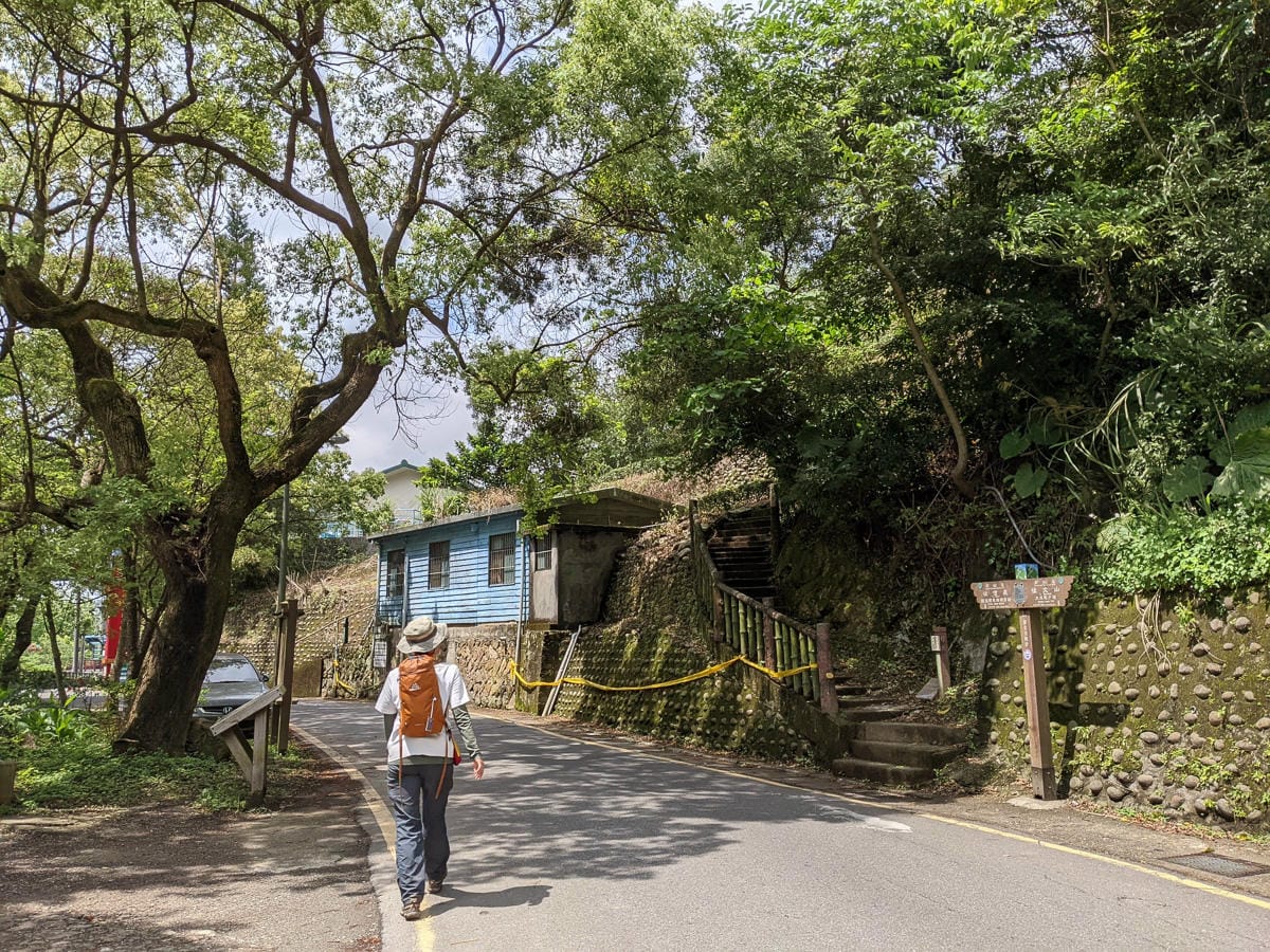木柵猴山岳登山步道新手可以嗎？拉繩攀爬找雙扇蕨