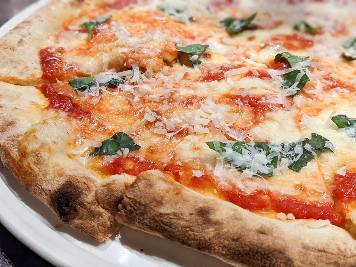 台北車站比薩屋 最推窯烤比薩喜來登推薦美食外送外帶