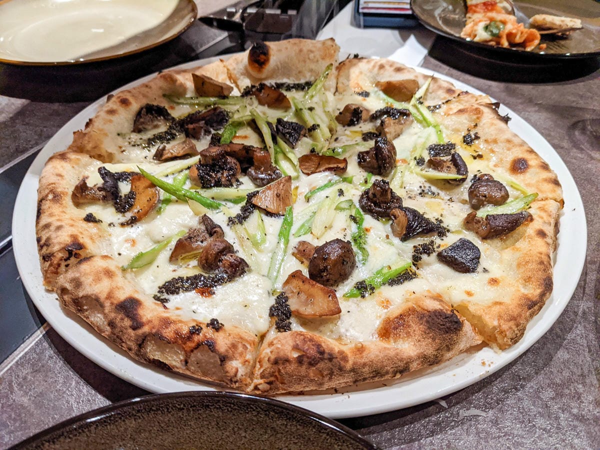 台北車站比薩屋 最推窯烤比薩喜來登推薦美食外送外帶