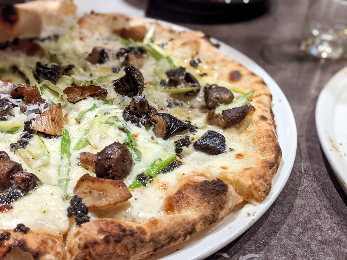 台北車站比薩屋 最推窯烤比薩喜來登推薦美食外送外帶