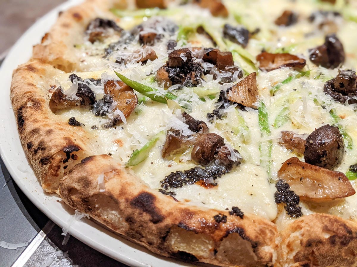 台北車站比薩屋 最推窯烤比薩喜來登推薦美食外送外帶