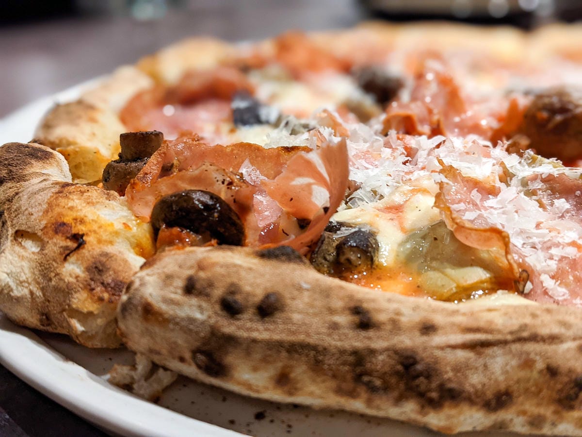 台北車站比薩屋 最推窯烤比薩喜來登推薦美食外送外帶