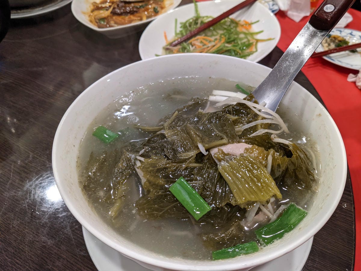 東滿連走 東眼山滿月圓不同點進出三峽餐廳540土雞