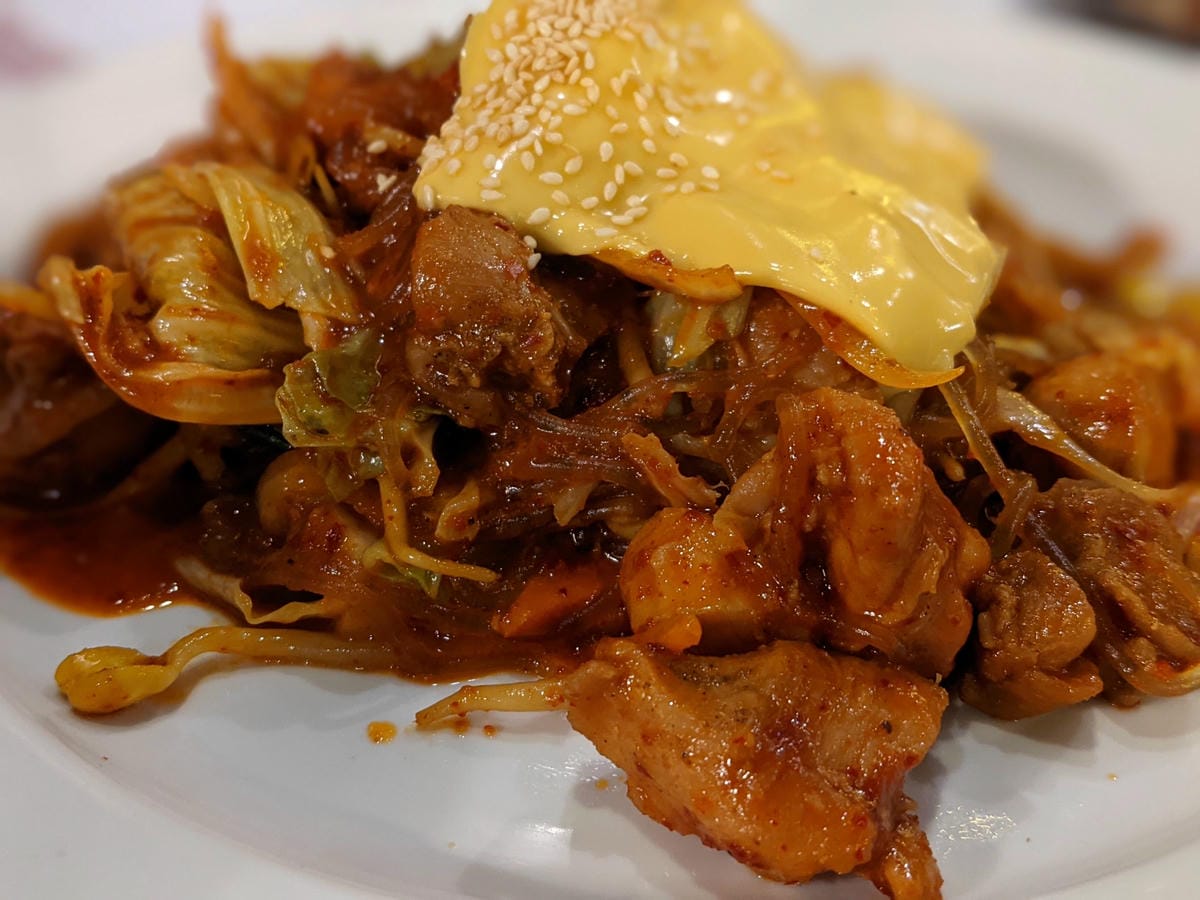 台北小巨蛋 GG 季吉韓國美食餐飲房 這一人份嚇人啊