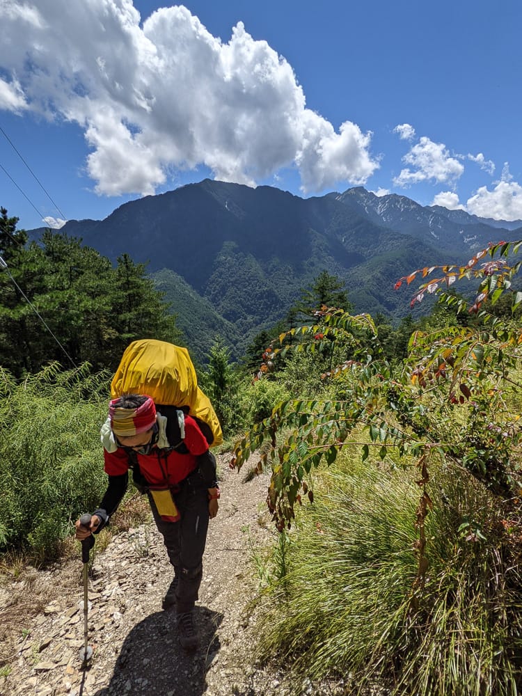 中橫四辣屏風山新路 全天候24小時人氣不間斷百岳高山