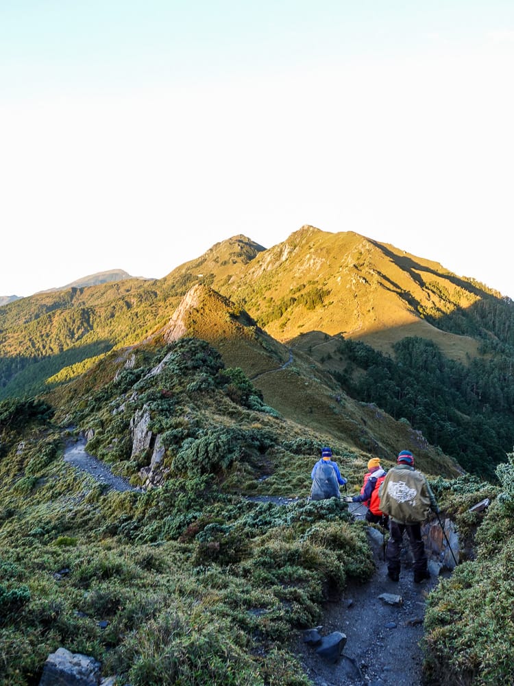 戒茂斯嘉明湖野營 高山過夜背包裝備檢查打包清單