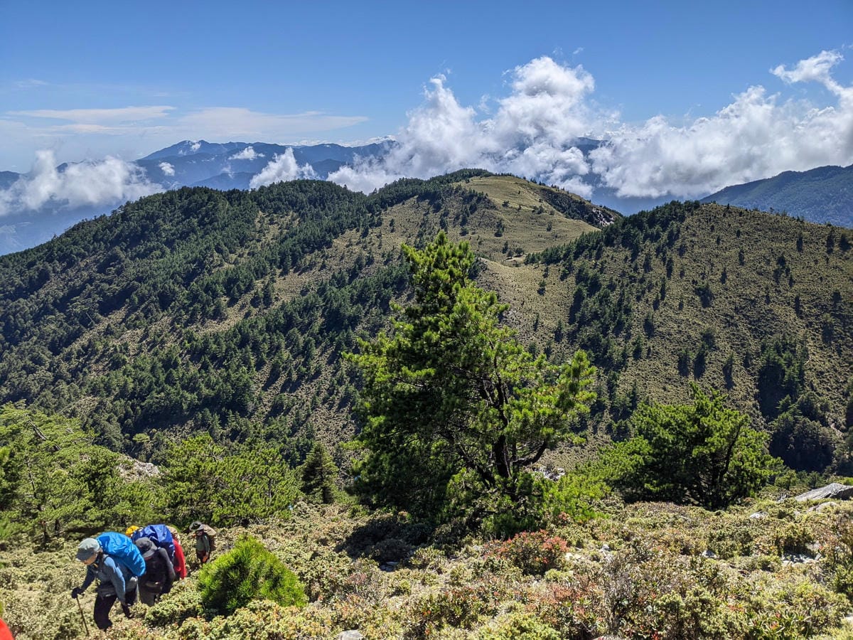 嘉明湖戒茂斯來回 夜宿嘉明湖妹池狂風暴雨狂奔記