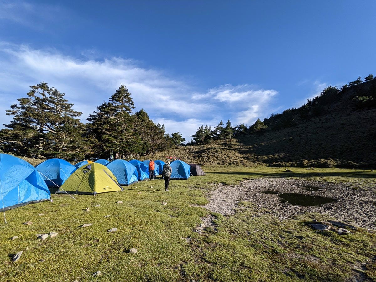 嘉明湖戒茂斯來回 夜宿嘉明湖妹池狂風暴雨狂奔記